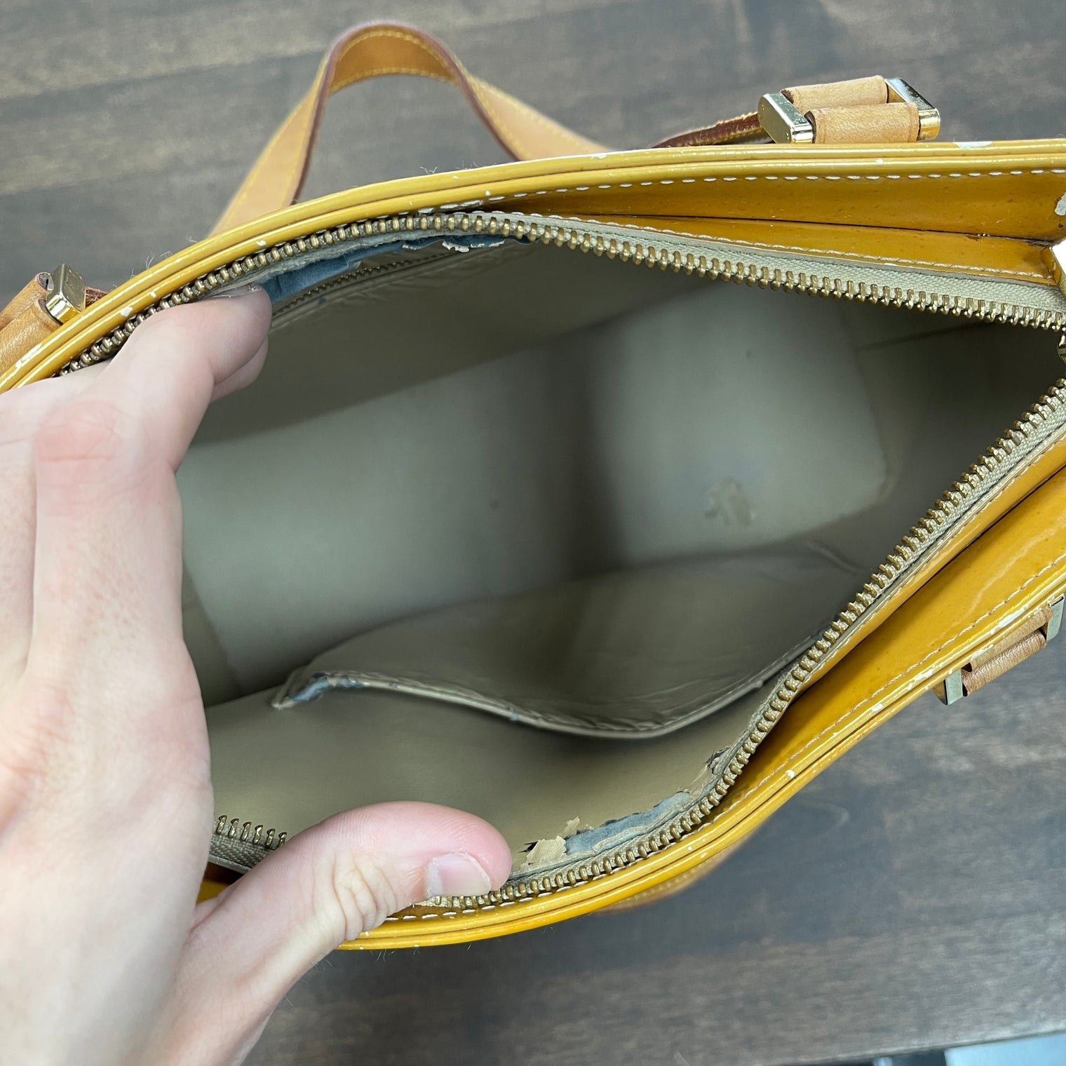 Louis Vuitton Monogram Vernis Yellow Handbag (USED)