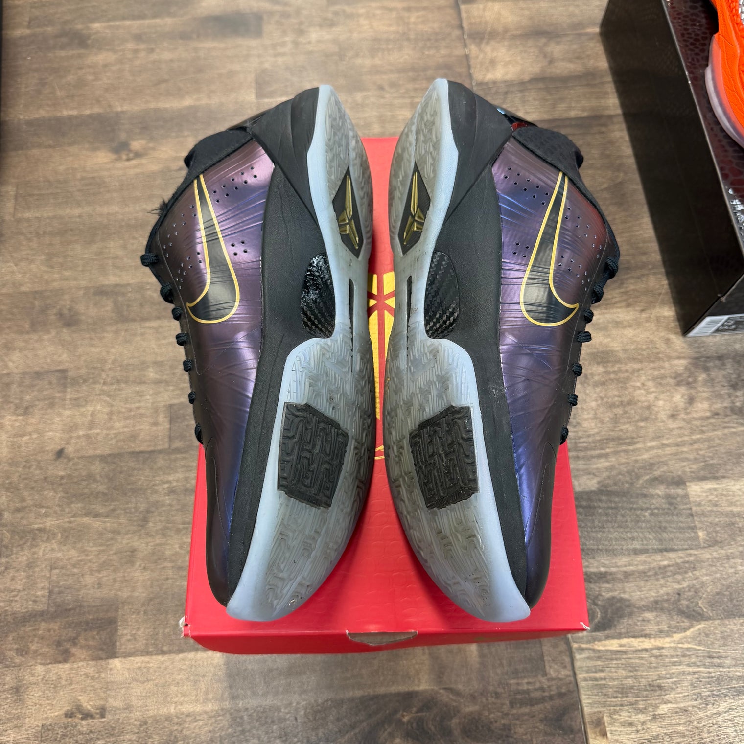 Year of the Mamba Eggplant Kobe 5 Protro (USED)