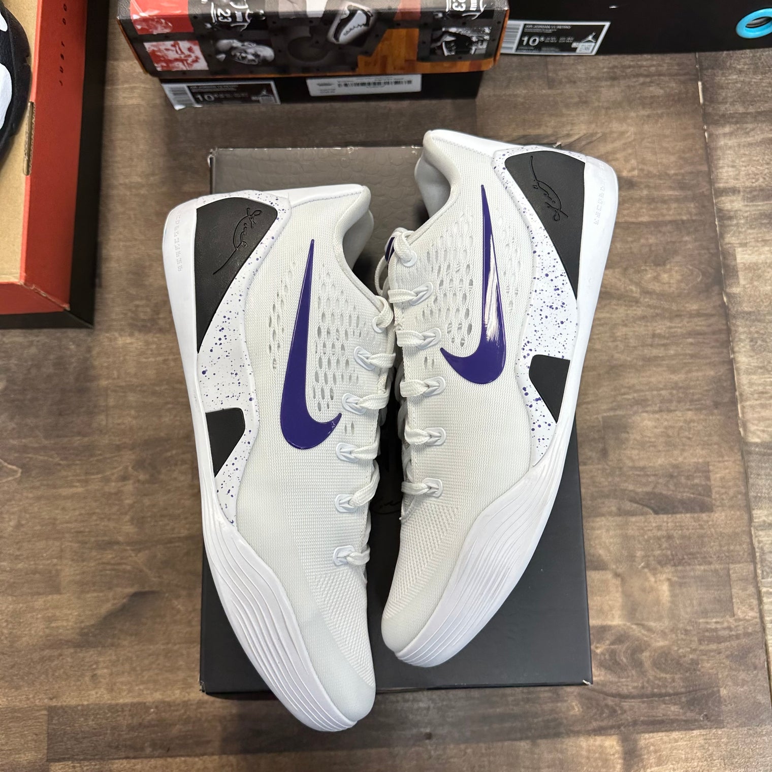 Nike Kobe 9 Elite Low EM Protro White Court Purple (US 10.5) (USED)
