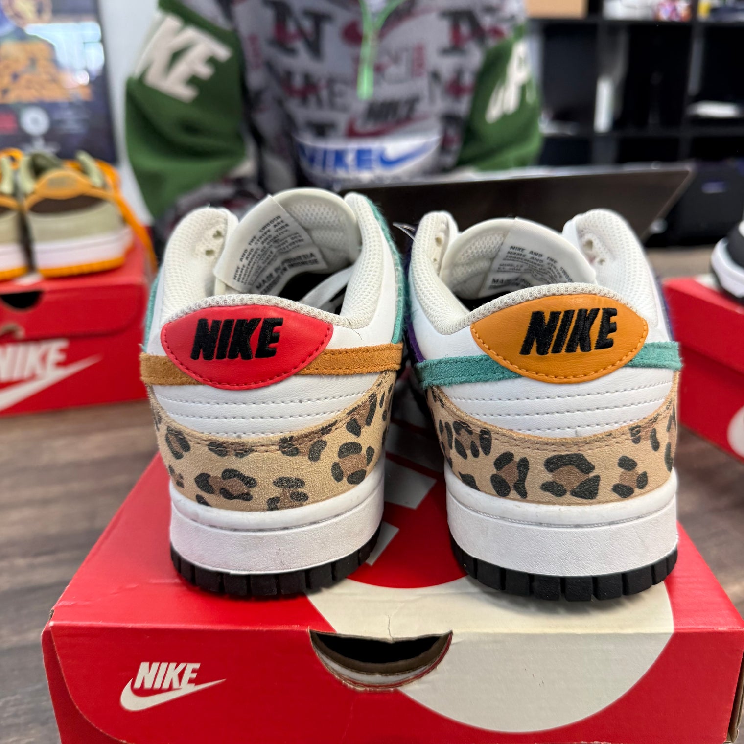 Nike Dunk Low Safari Mix (US 7.5W) (USED, Strong Smoke Smell)