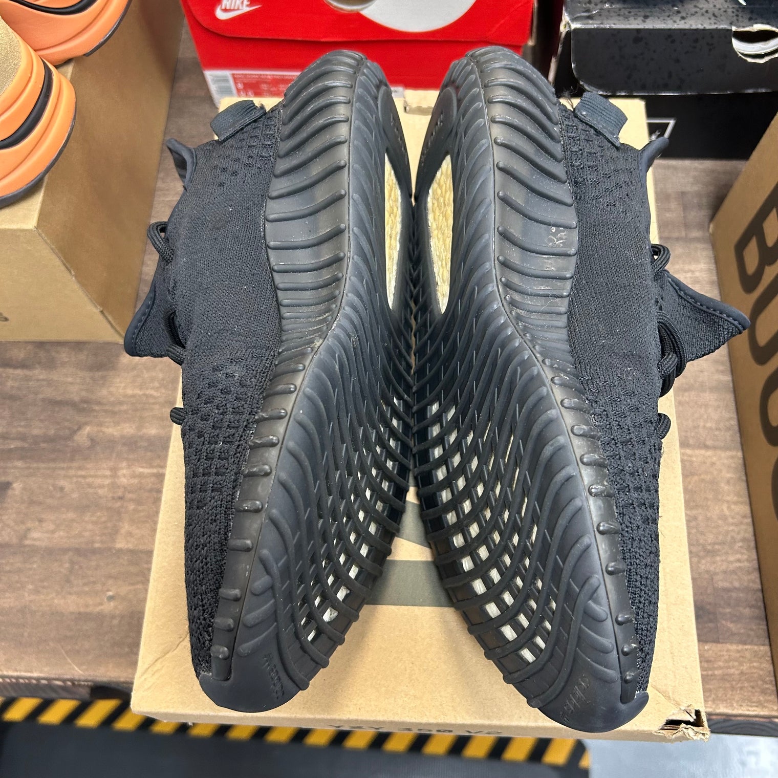 Onyx Yeezy 350 (USED)
