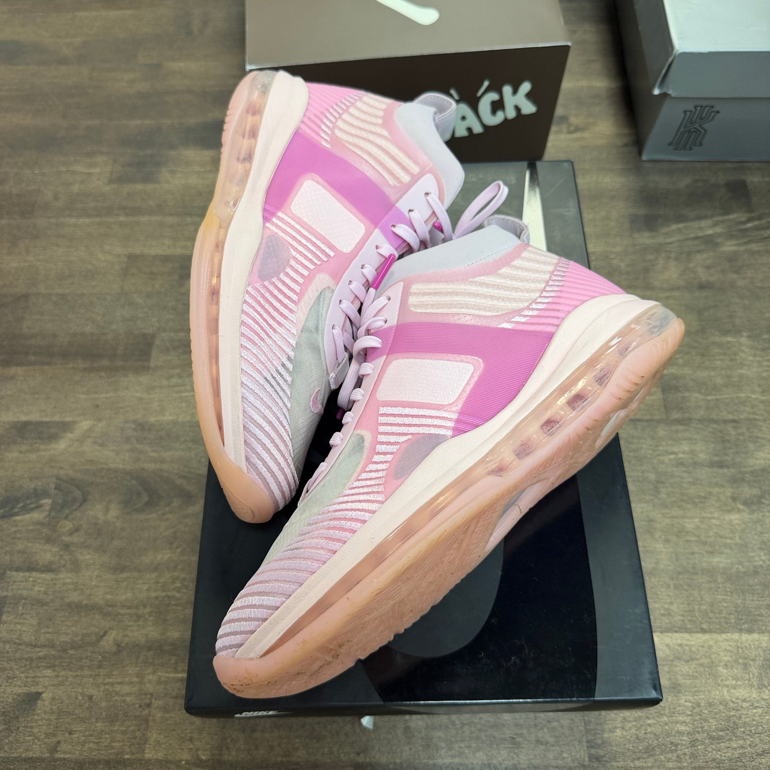 John Elliott Tulip Pink Nike Lebron (US 9.5) (USED)