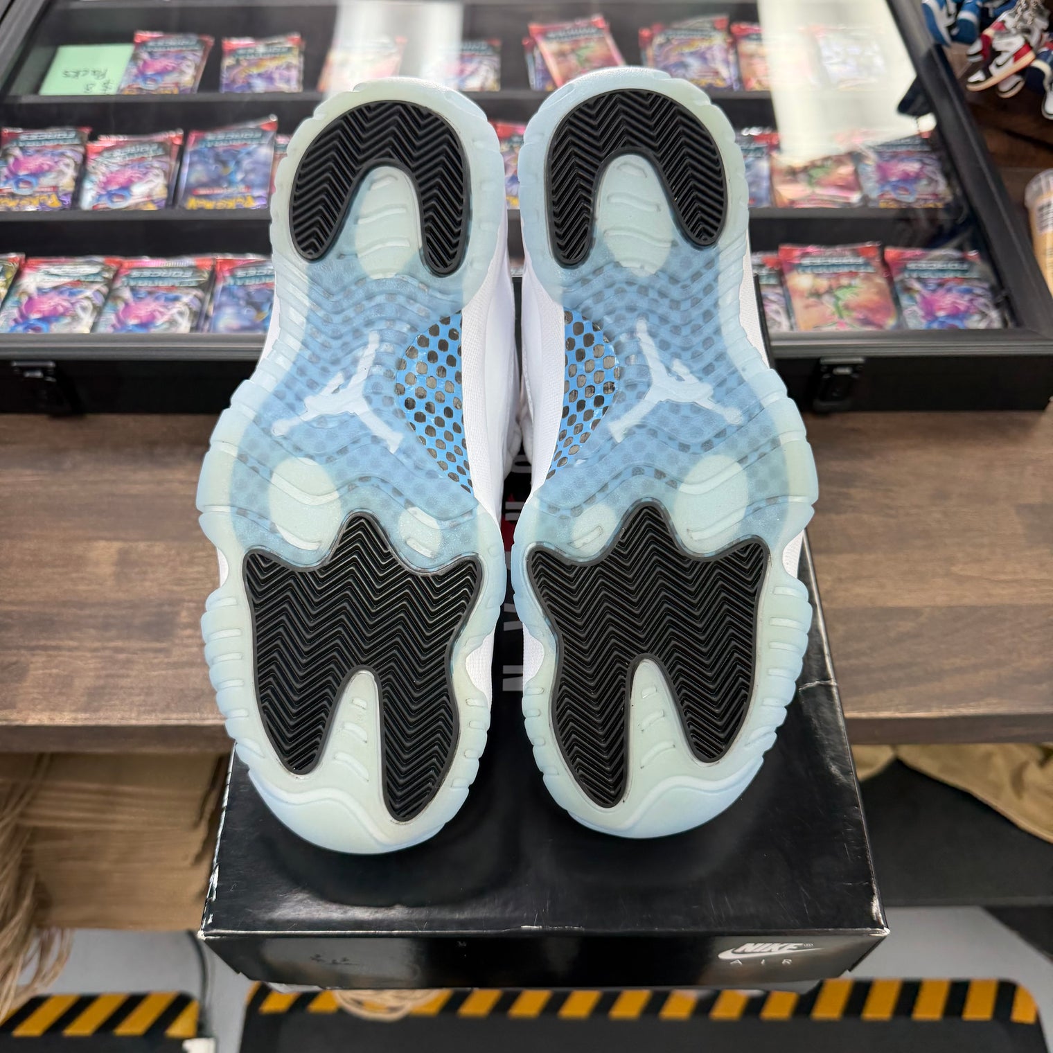 Legend Blue Jordan 11 Retro (USED)