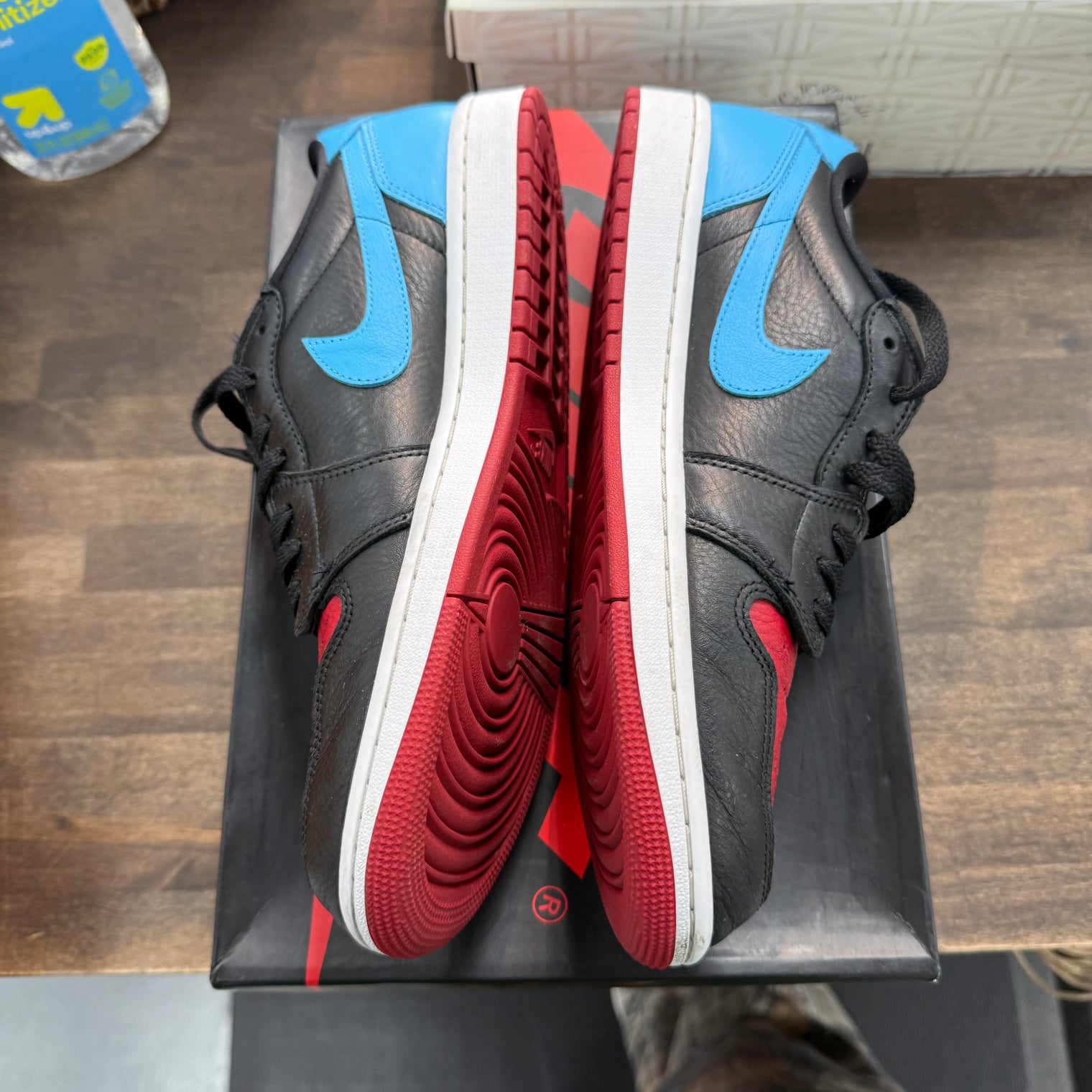 NC to Chi Jordan 1 Low OG (W) (USED)