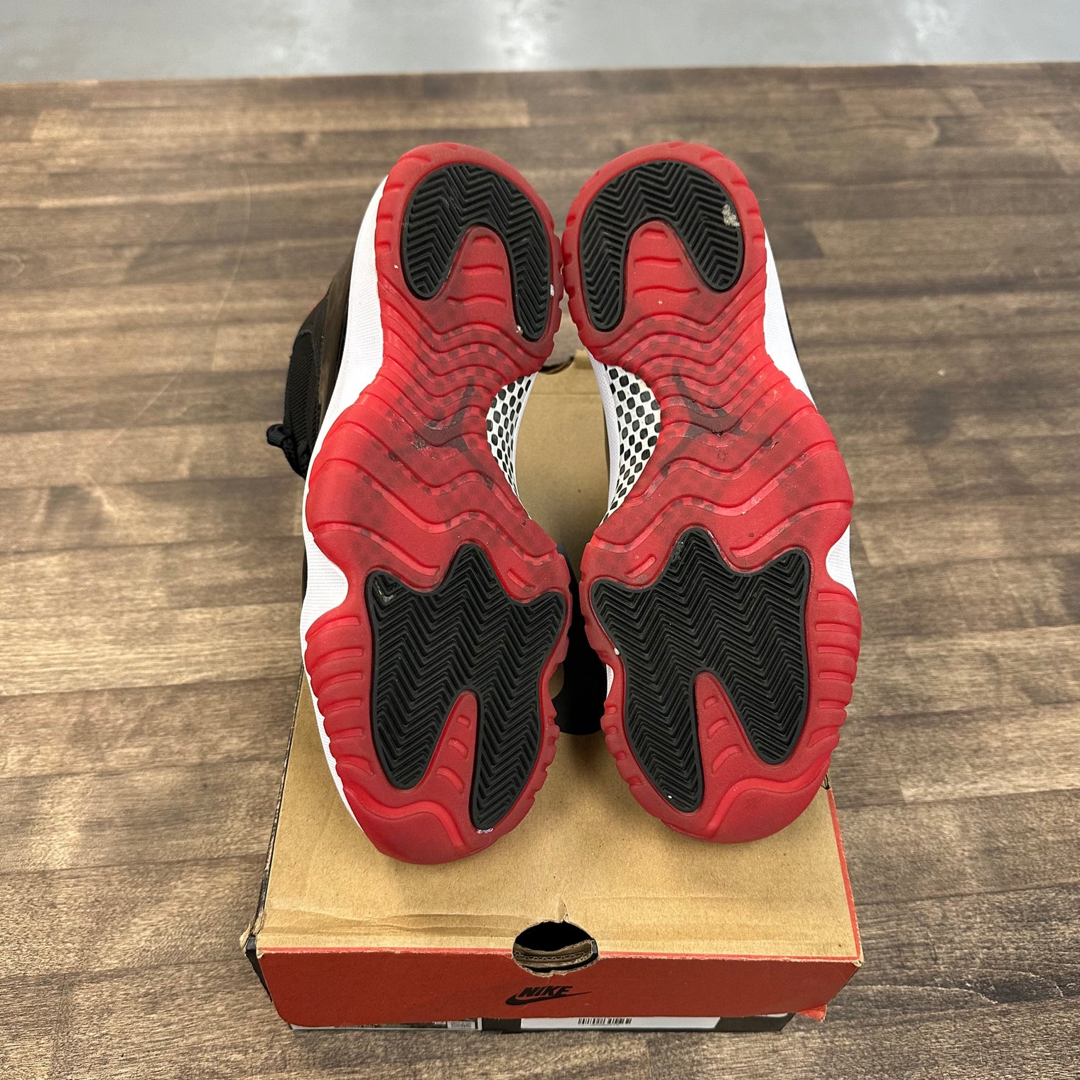 Jordan 11 Retro Bred (2019) (Used)