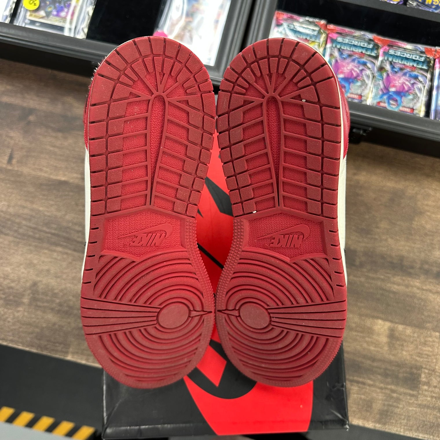 Bred Toe Jordan 1 High (GS) (USED, no insoles)