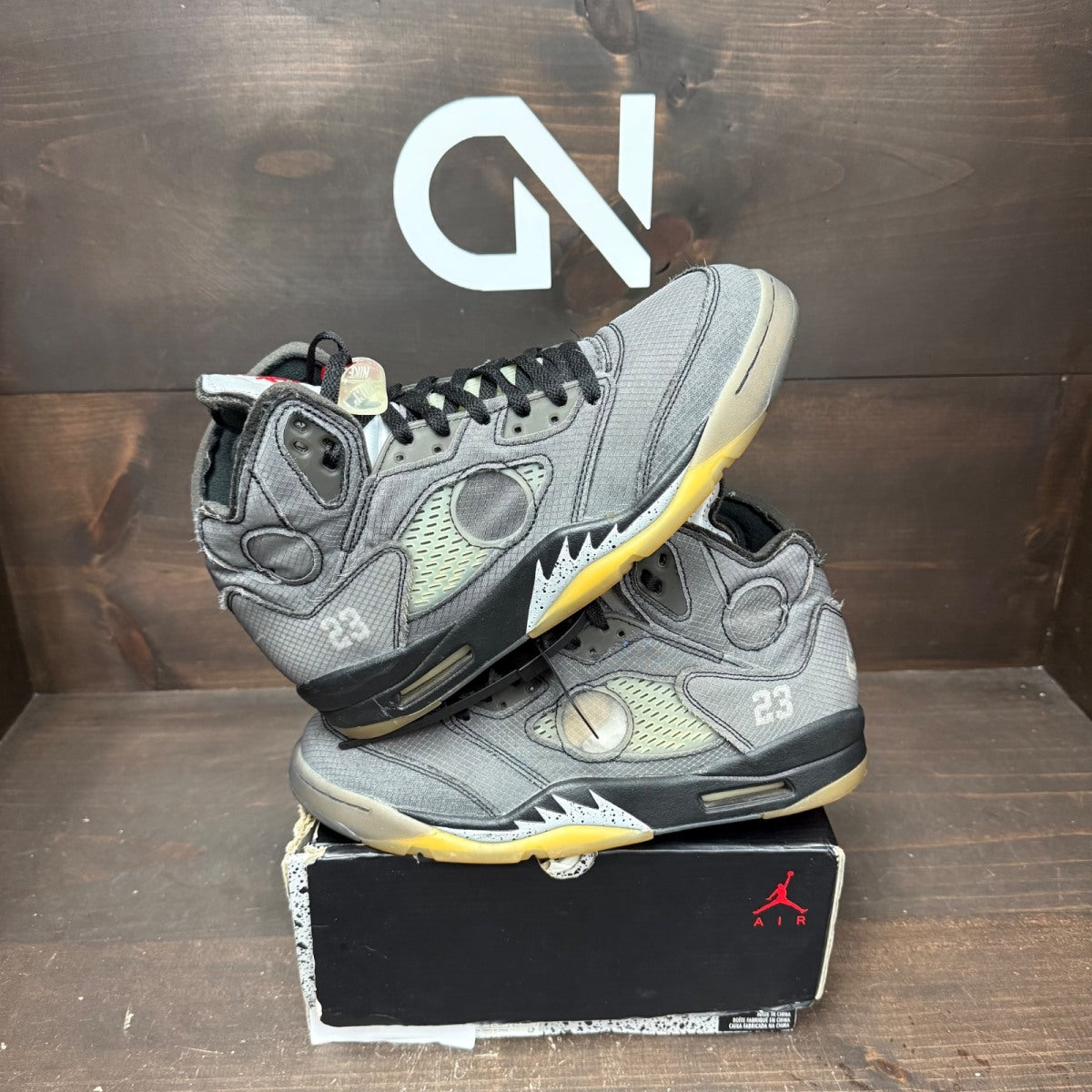 Jordan 5 Retro Off-White Muslin Size 11 (Pre-Owned) - front