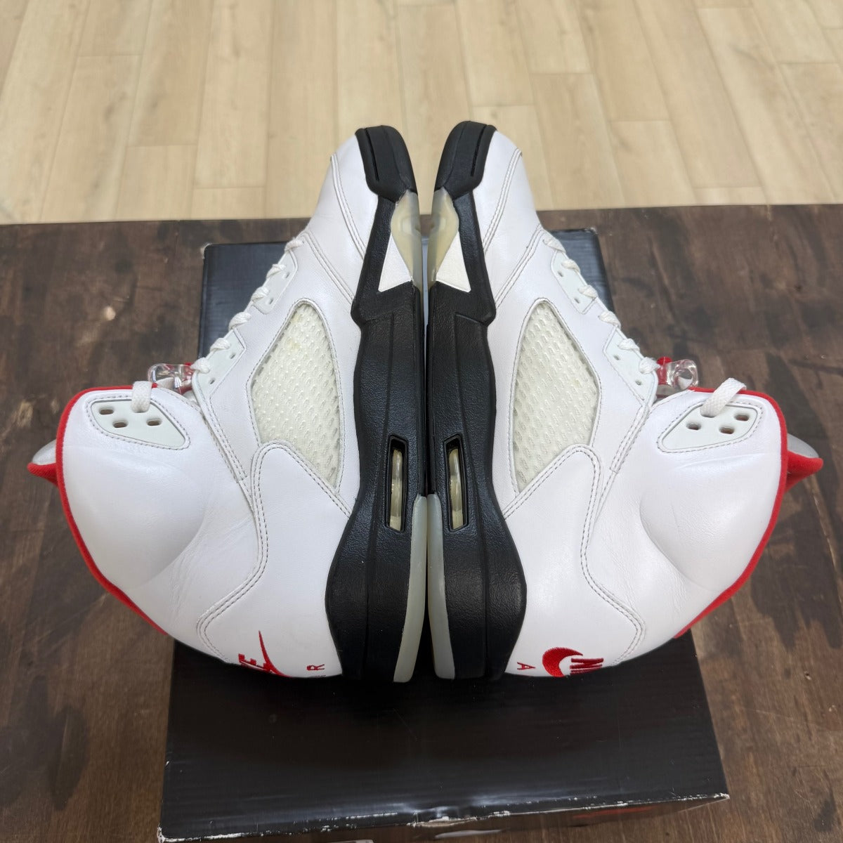Jordan 5 Retro Fire Red Silver Tongue (2020) - Image 6