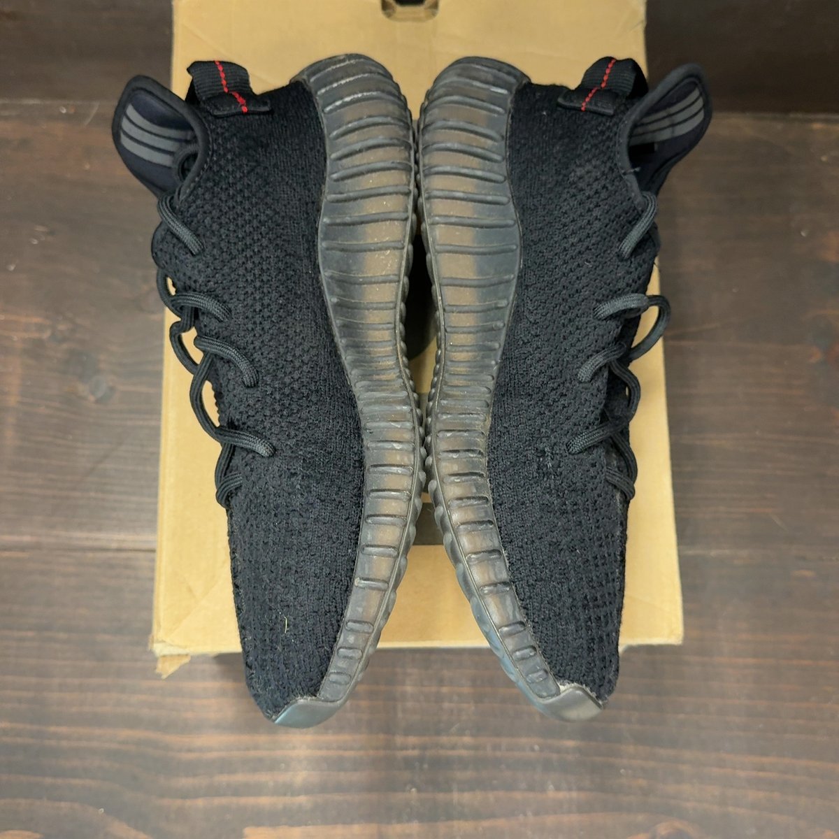 adidas Yeezy Boost 350 V2 Black Red Size 7 (Pre-Owned) - aux
