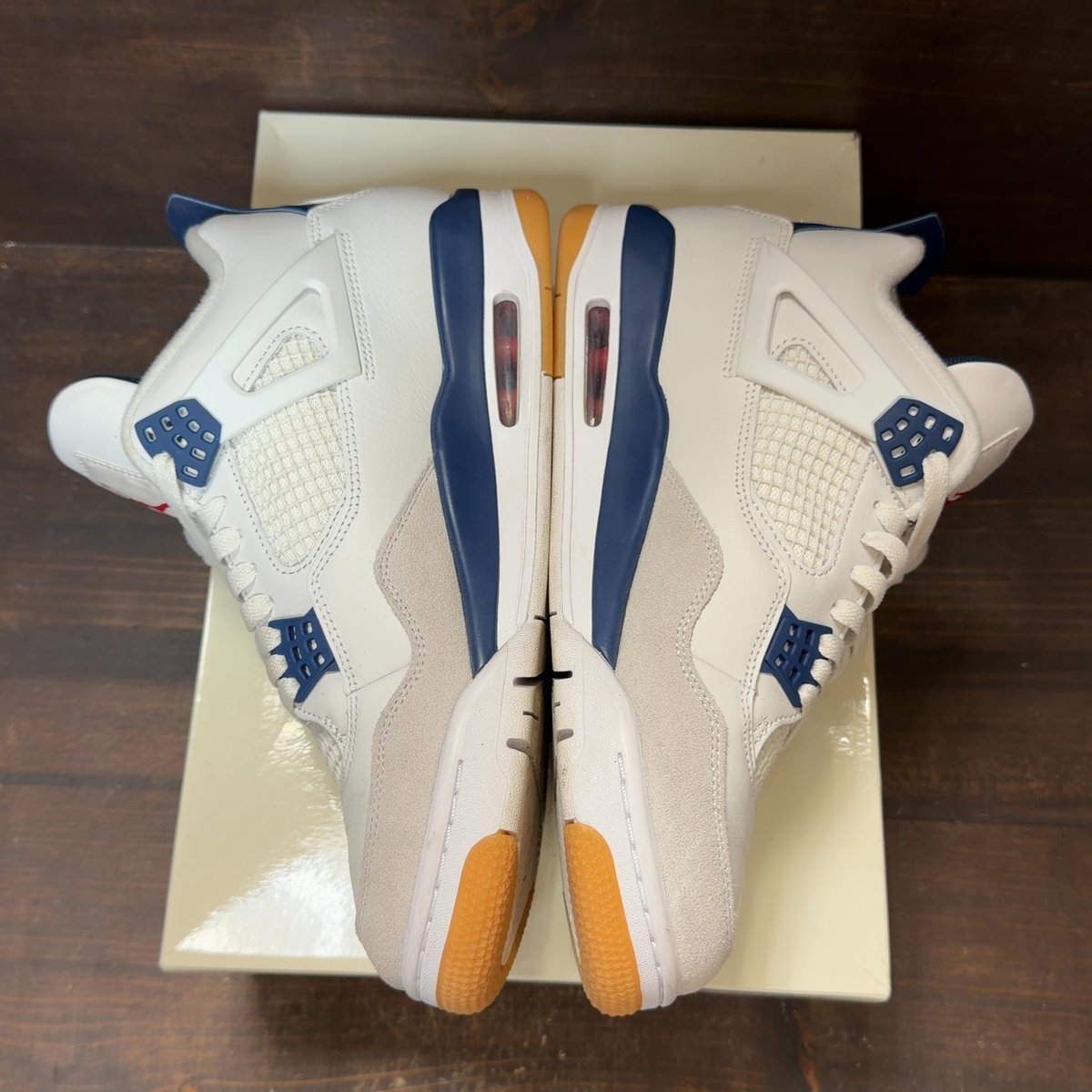 Jordan 4 Retro SB Navy Size 10 (Pre-Owned) - aux
