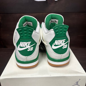 Jordan 4 Retro SB Pine Green Size 9.5 (Pre-Owned) - Image 5