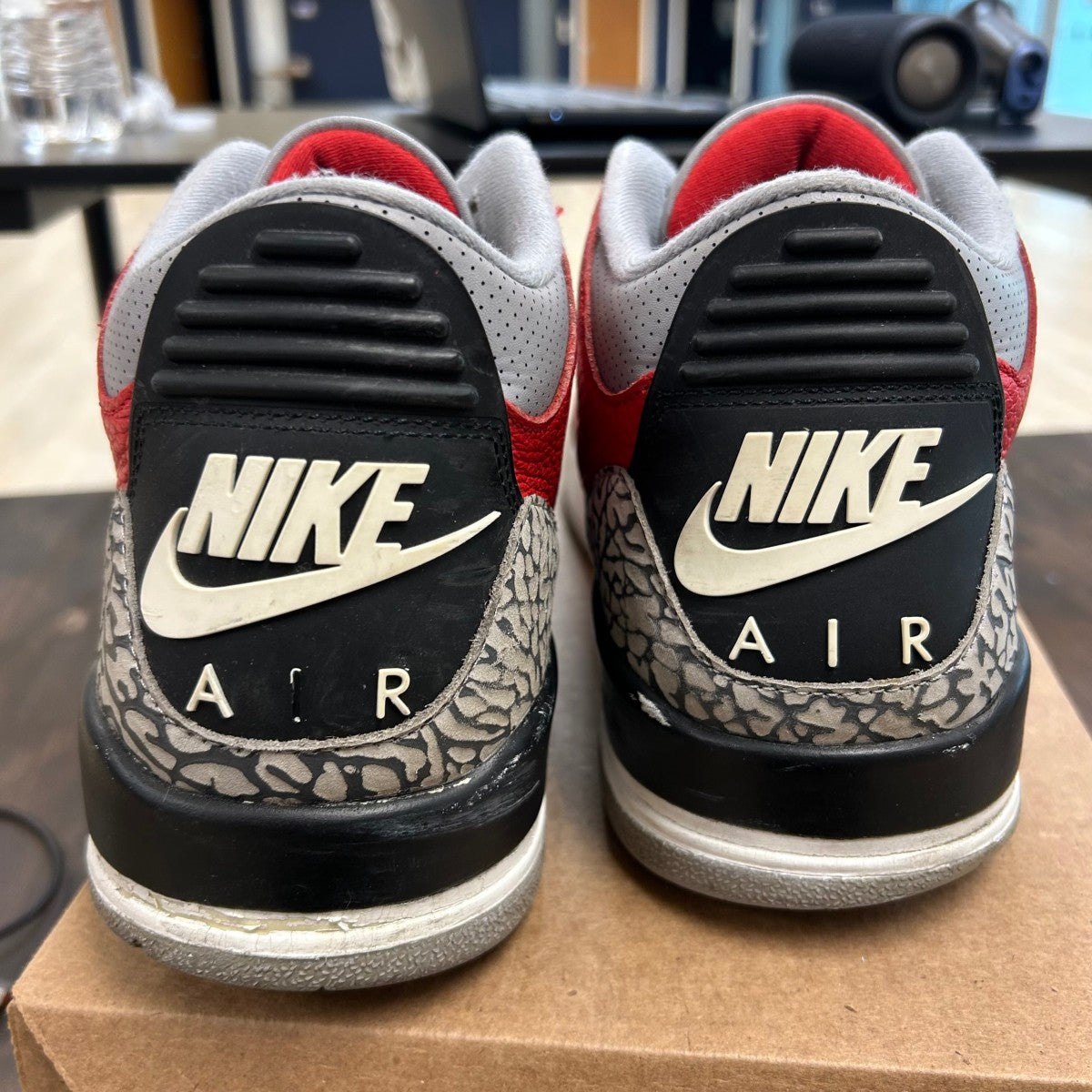 Jordan 3 Retro SE Unite Size 12 (Pre-Owned) - Image 4