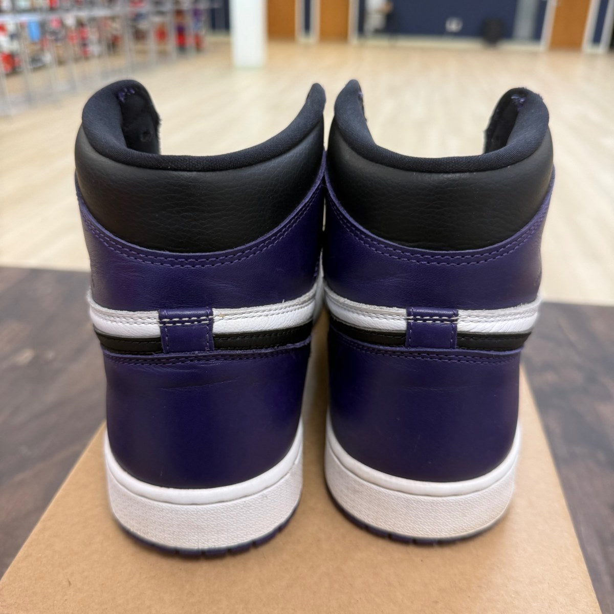 Jordan 1 Retro High Court Purple White Size 12 (Pre-Owned) - Image 5