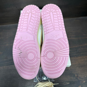 Jordan 1 Retro Low OG SP Travis Scott Shy Pink - Image 6