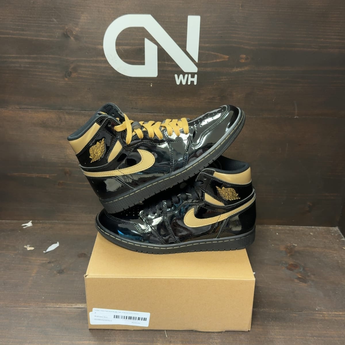 Jordan 1 Retro High Black Metallic Gold (2020) Size 8 (Pre-Owned) - front