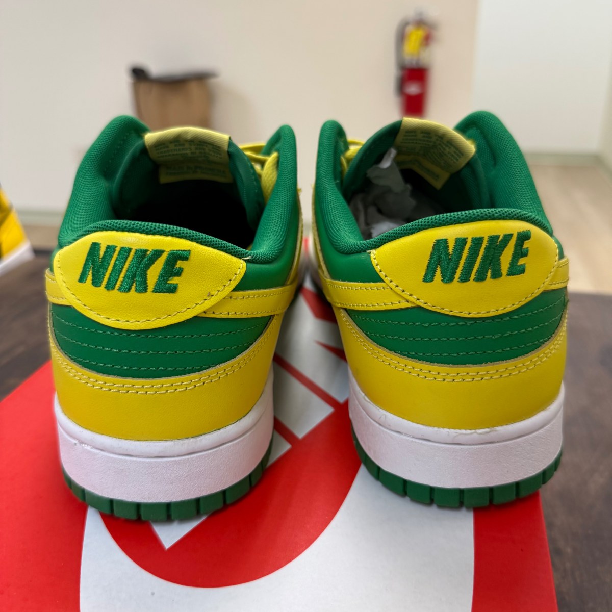 Nike Dunk Low Retro Reverse Brazil - Image 3