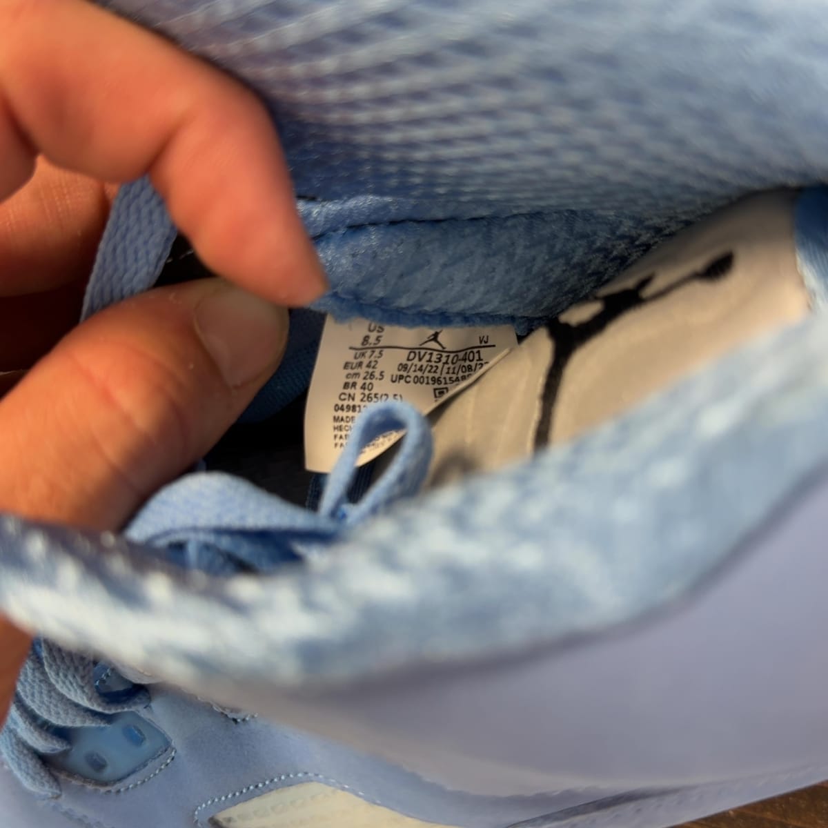 Jordan 5 Retro UNC University Blue Size 8.5 - aux