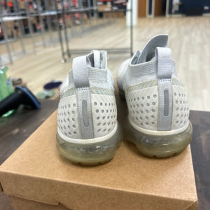 Nike Air VaporMax Flyknit 2 White Vast Grey Size 10.5 (Pre-Owned) - Image 4