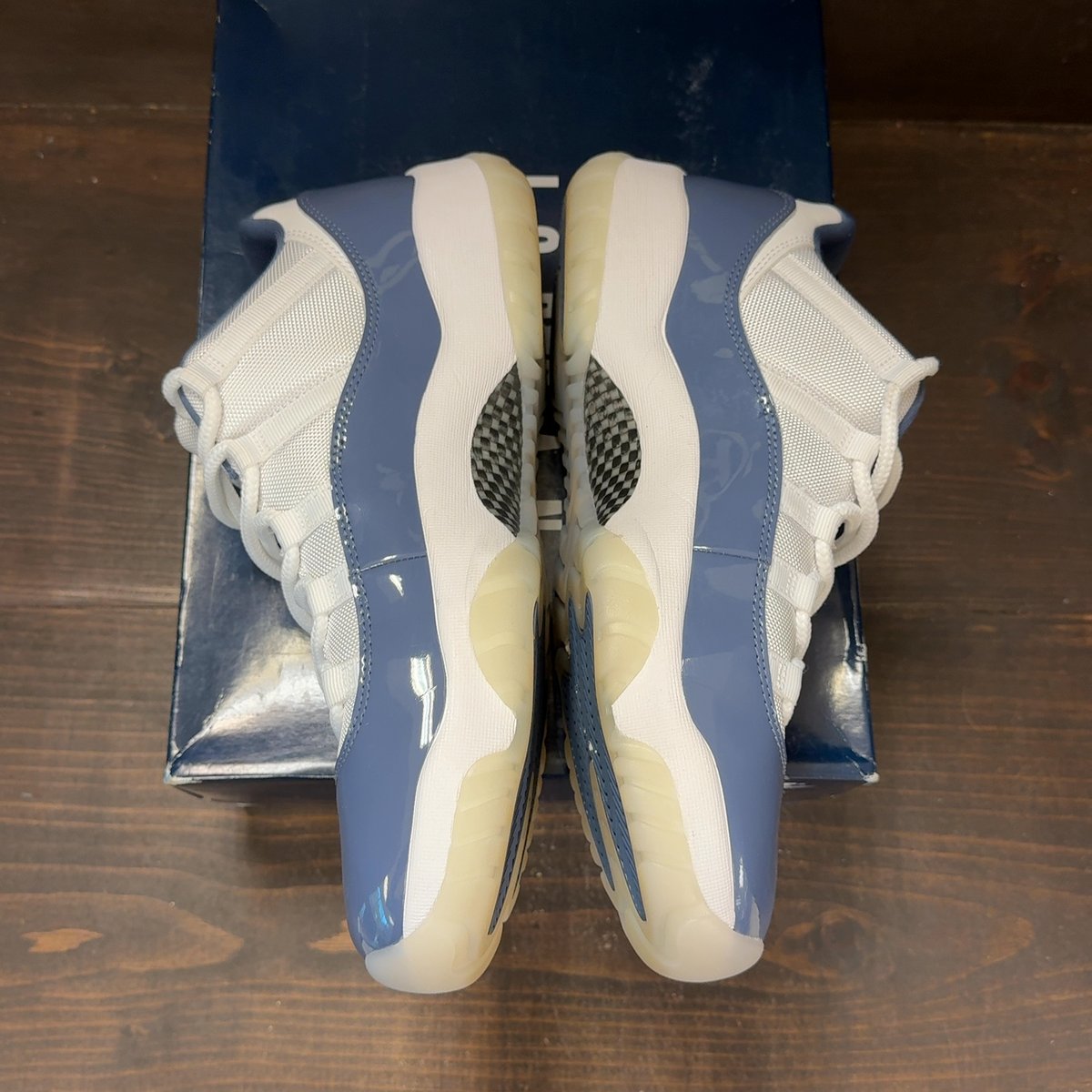 Jordan 11 Retro Low Diffused Blue Size 12 (Pre-Owned) - aux