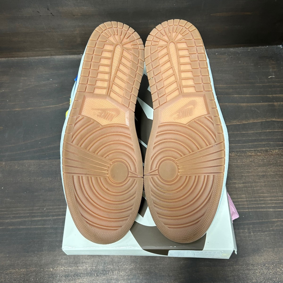 Jordan 1 Retro Low OG SP Travis Scott Canary (Women's) - Image 6