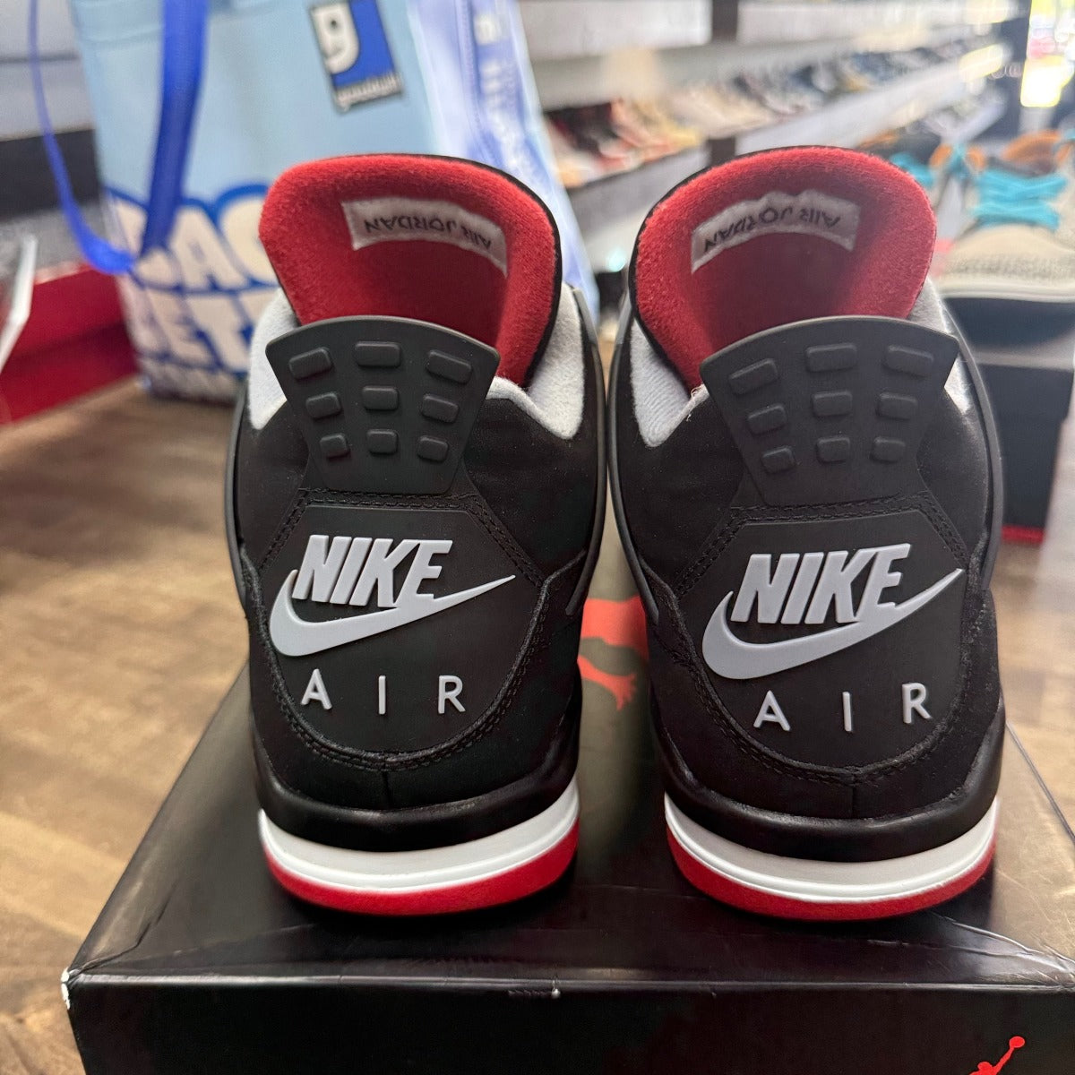 Jordan 4 Retro Bred (2019) - Image 4