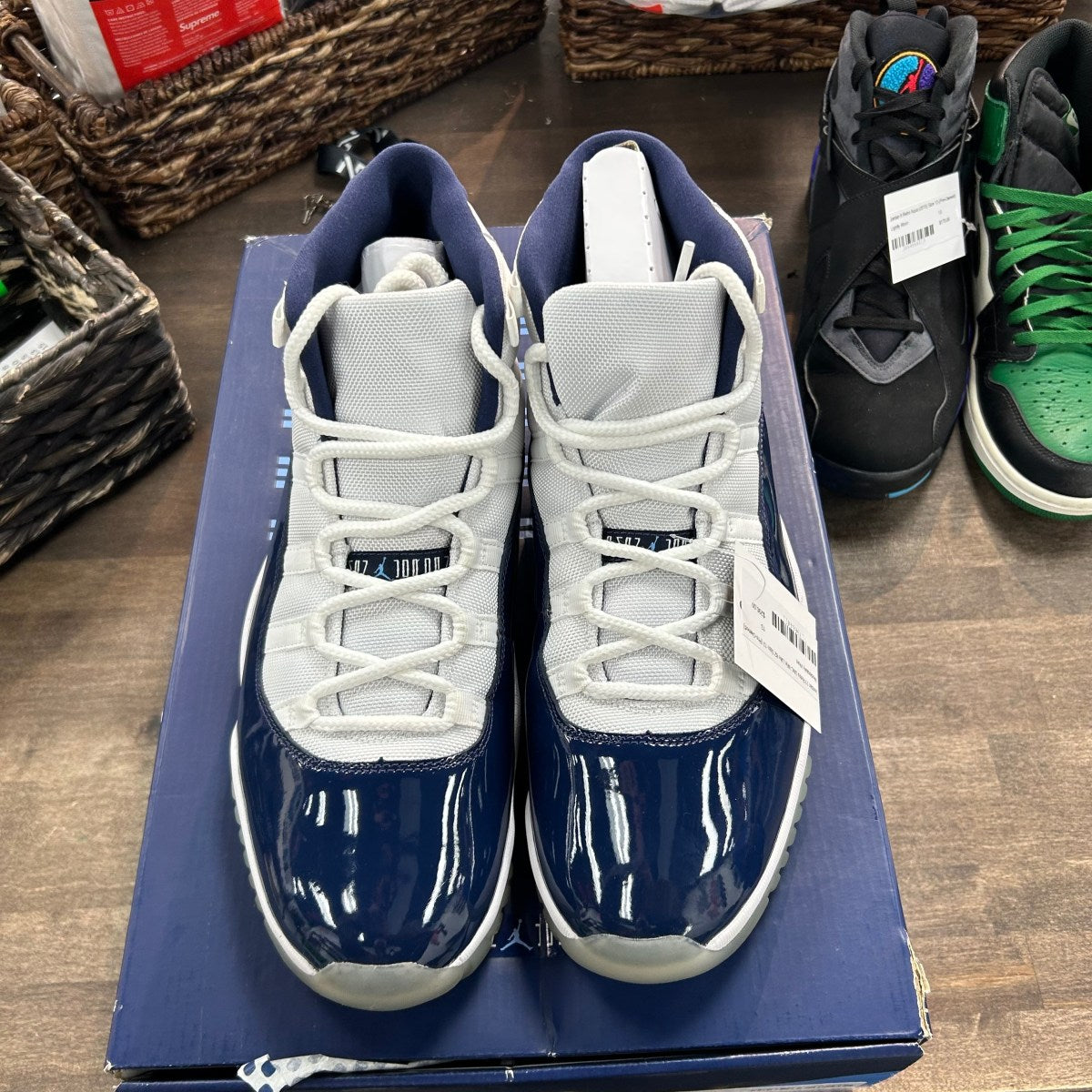 Jordan 11 Retro UNC Win Like 82 Size 13 (Pre-Owned) - Image 2