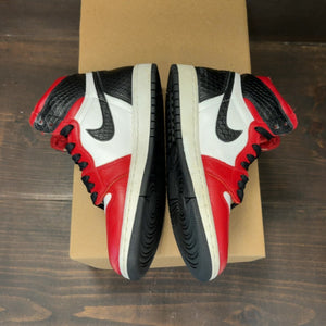 Jordan 1 Retro High Satin Snake Chicago (Women's) Size 6W (Pre-Owned) - Image 4