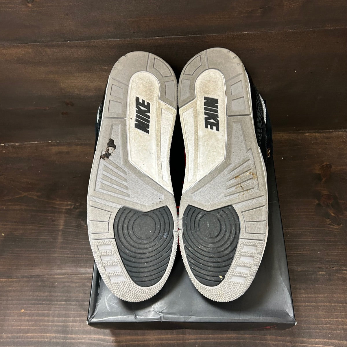 Jordan 3 Retro Tinker Black Cement Gold - Image 6