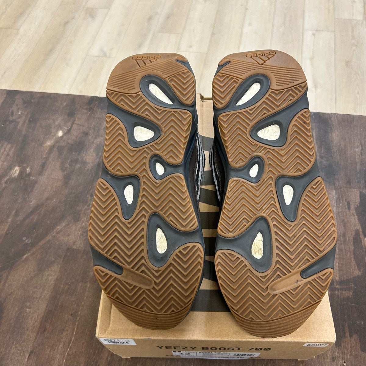 adidas Yeezy Boost 700 V2 Geode - Image 5