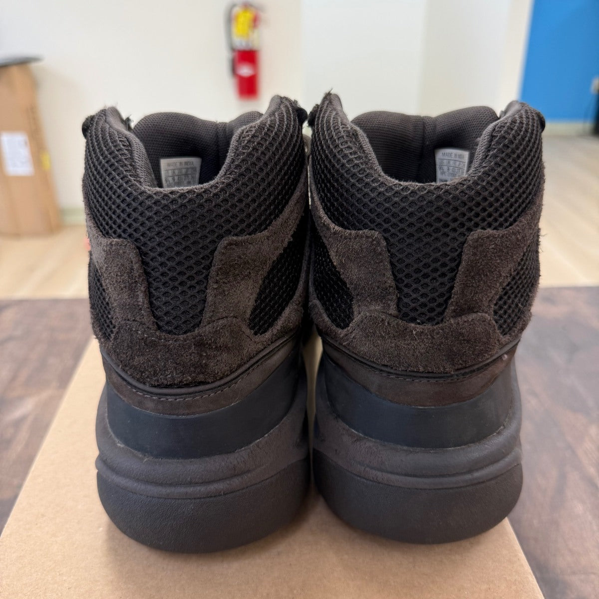 adidas Yeezy Desert Boot Oil Size 9.5 (Pre-Owned) - Image 3