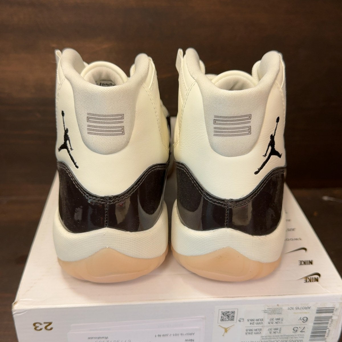 Jordan 11 Retro Neapolitan (Women's) - Image 5
