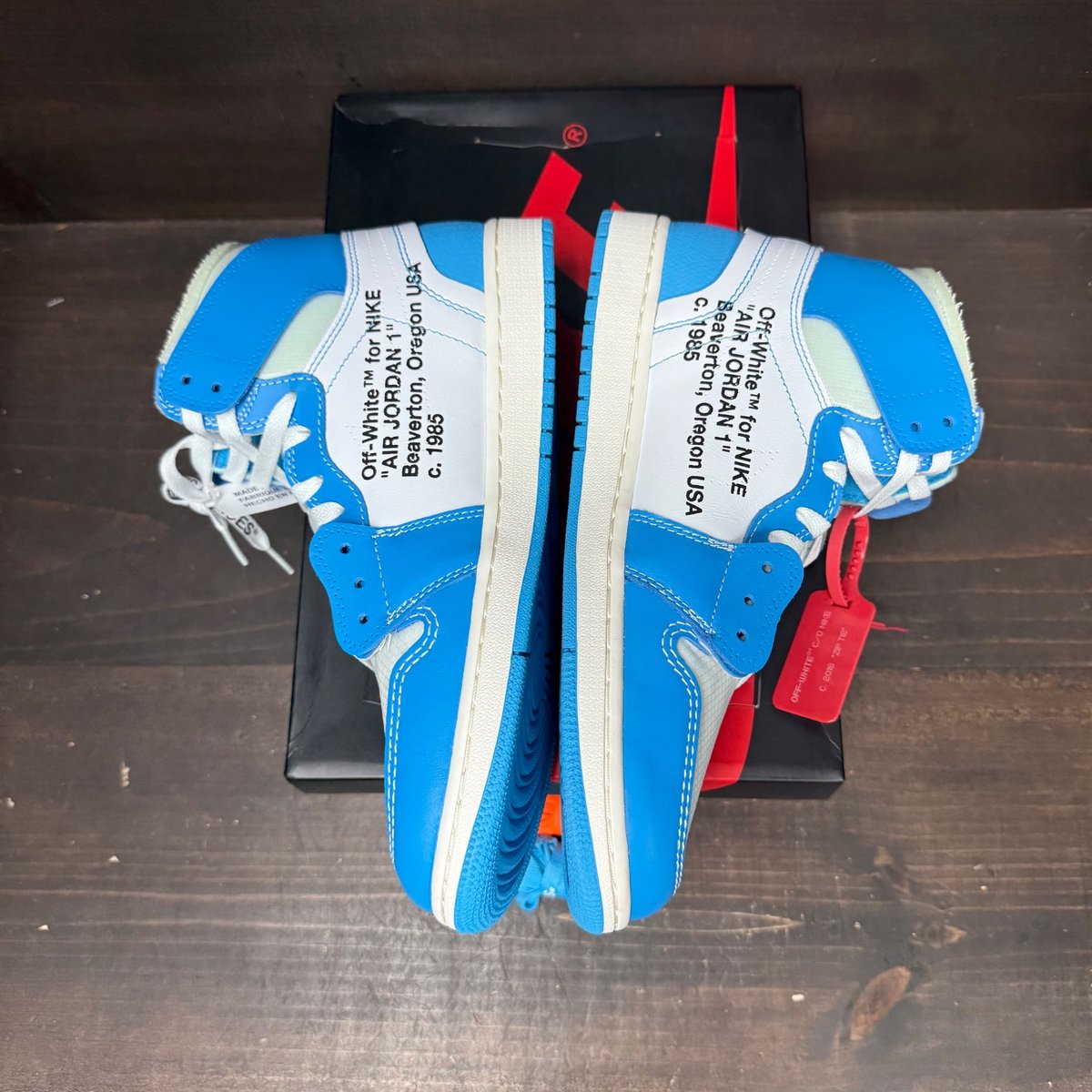 Jordan 1 Retro High Off-White University Blue Size 10.5 (Pre-Owned) - side