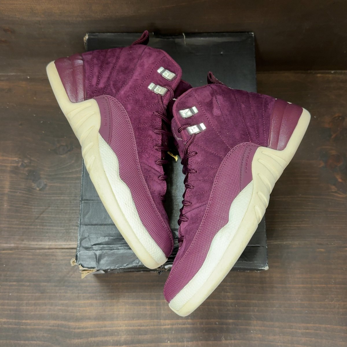Jordan 12 Retro Bordeaux (GS) Size 7Y (Pre-Owned) - back