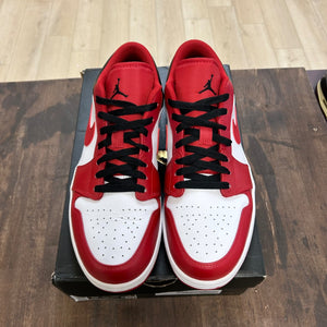 Jordan 1 Low Bulls - Image 2