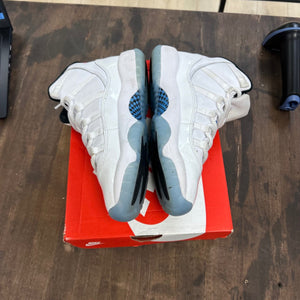Jordan 11 Retro Legend Blue (2024) (GS) Size 4Y (Pre-Owned) - Image 3