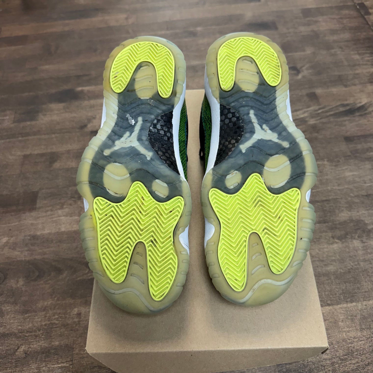 Jordan 11 Retro Low Green Snakeskin (US 8) (USED, No Box)