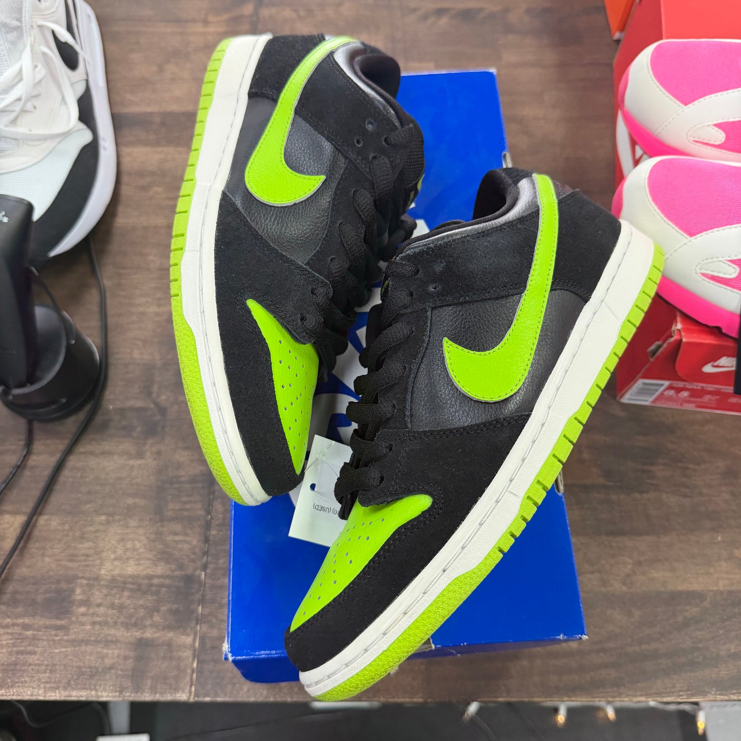 Neon J Pack Nike SB Dunk Low (2011) (USED)