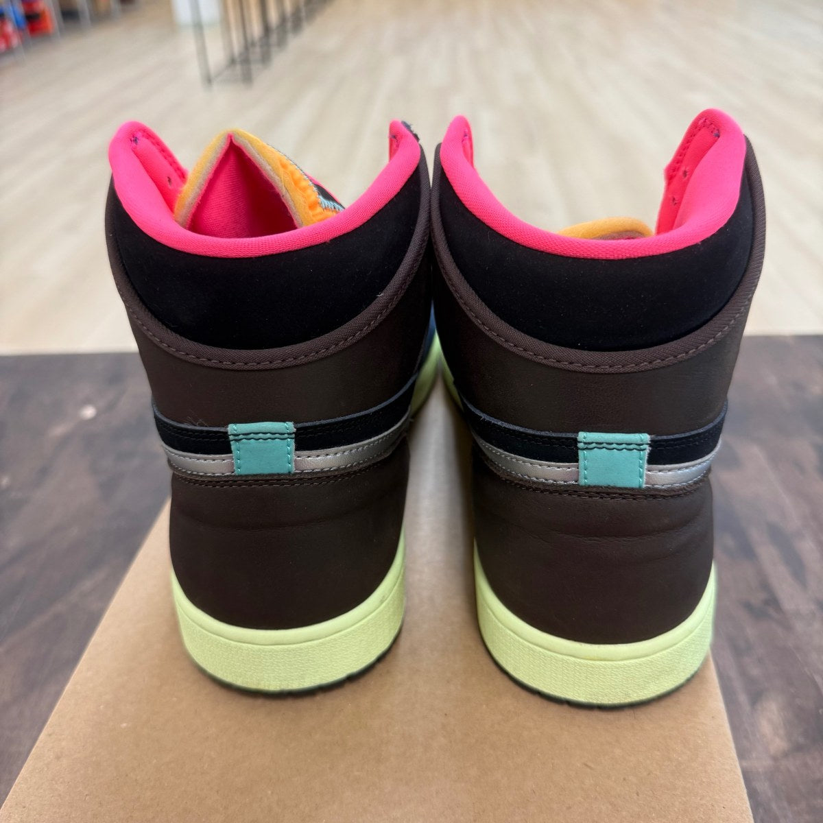 Jordan 1 Retro High Tokyo Bio Hack Size 12 (Pre-Owned) - Image 3
