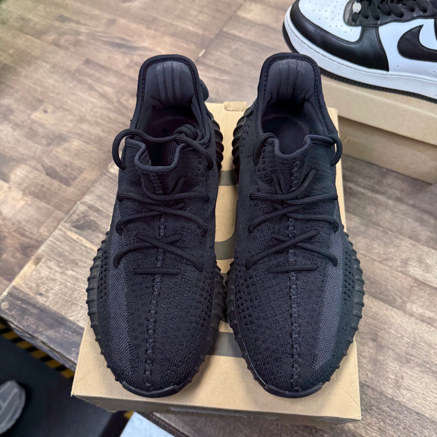 Onyx Yeezy 350 (USED)