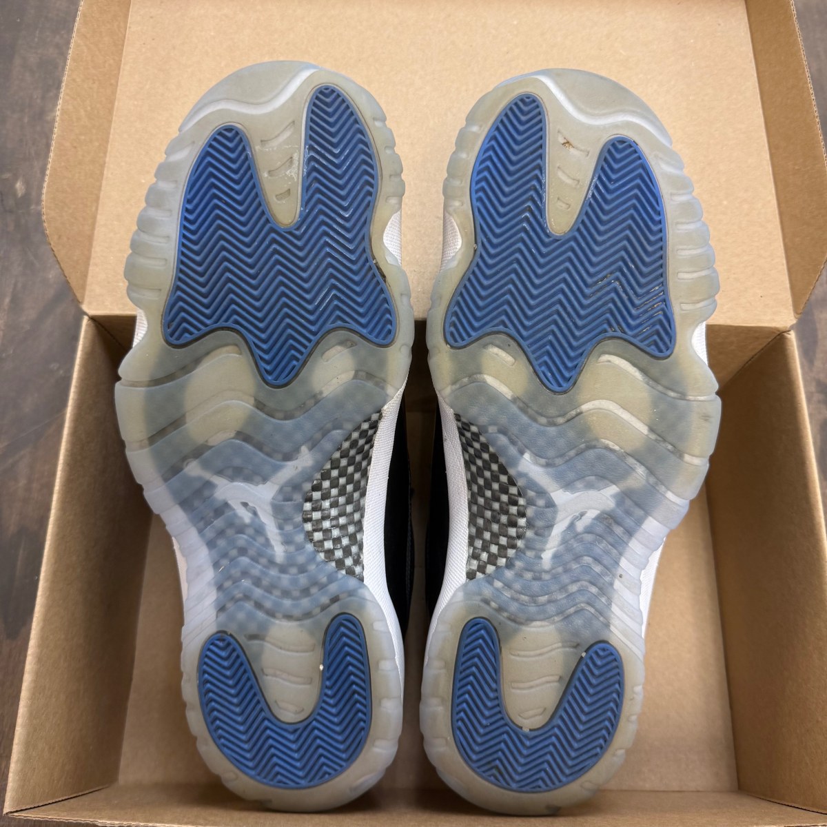Jordan 11 Retro Low Space Jam Size 13 (Pre-Owned) - Image 6