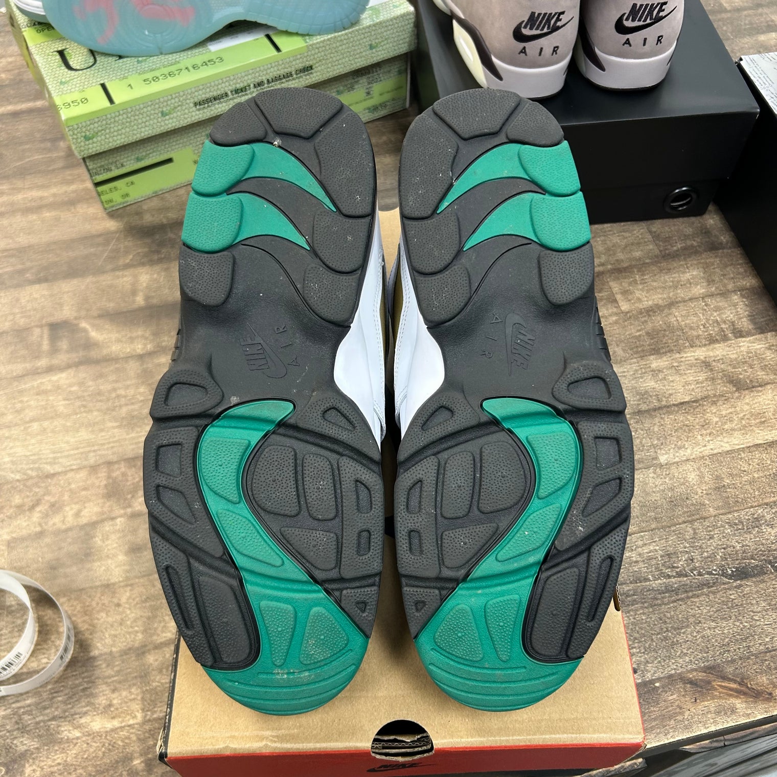 Emerald Nike Air Diamond Turf (USED)