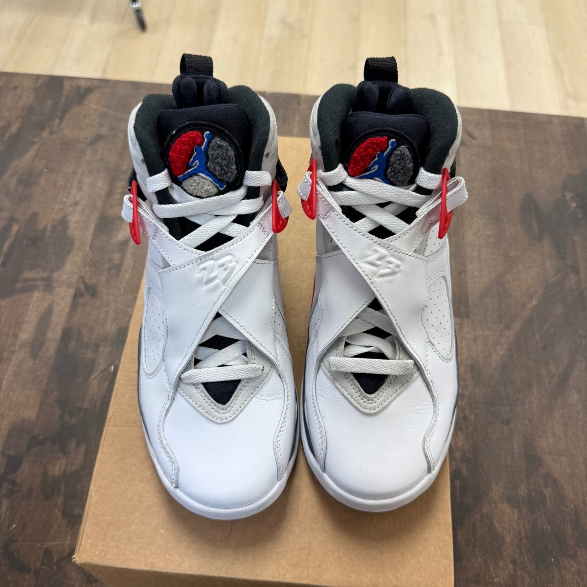 Jordan 8 Retro White True Red (2025) (GS) Size 6.5Y (Pre-Owned) - Image 2
