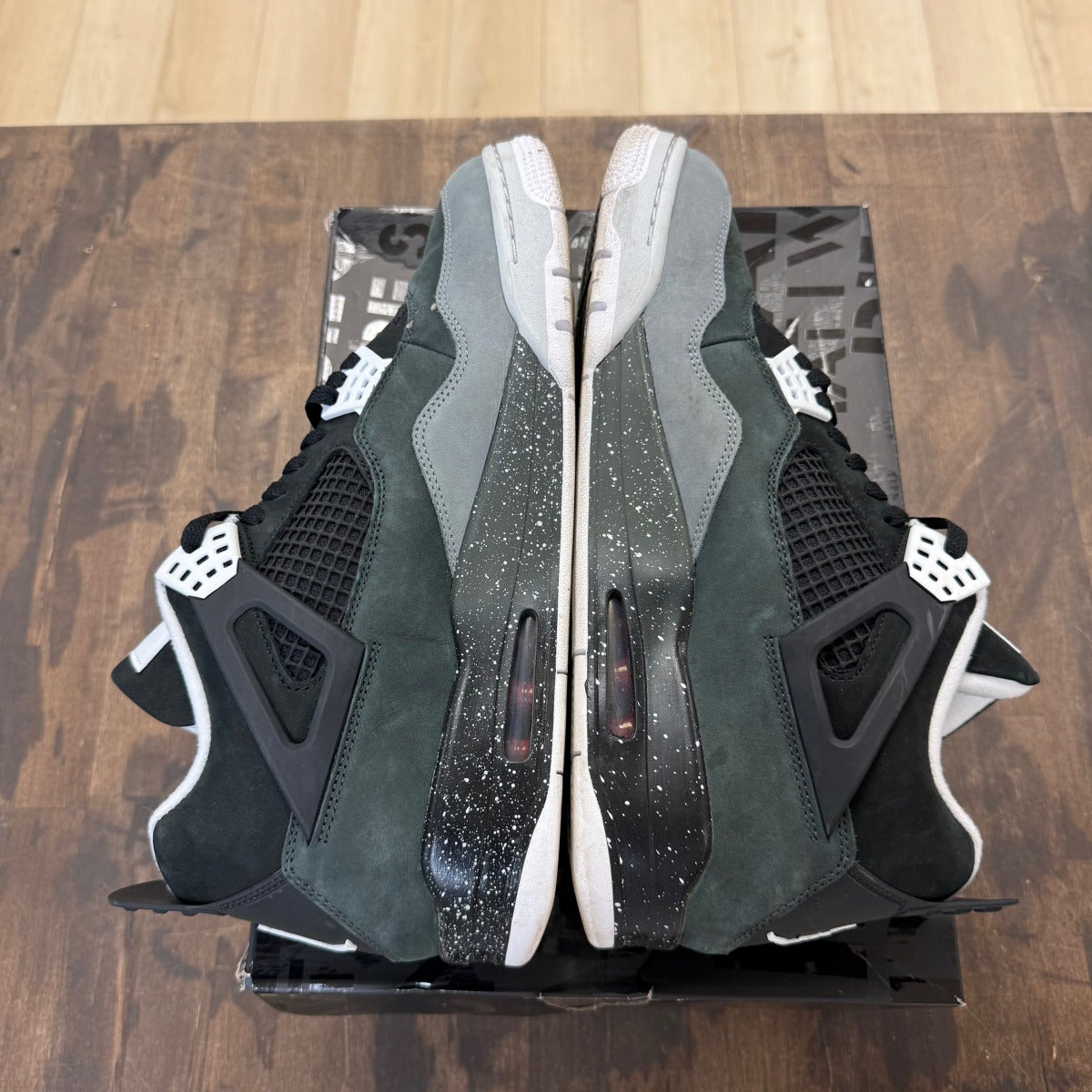 Jordan 4 Retro Fear (2024) - Image 5