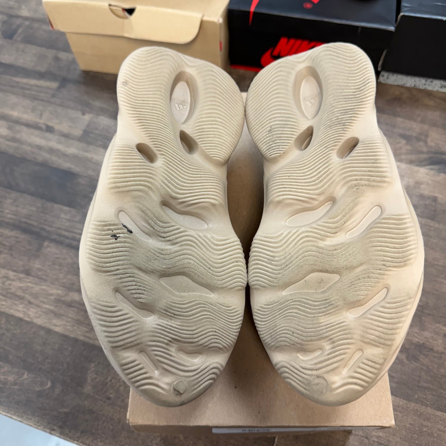 Mist Yeezy Foam RNNR (USED)