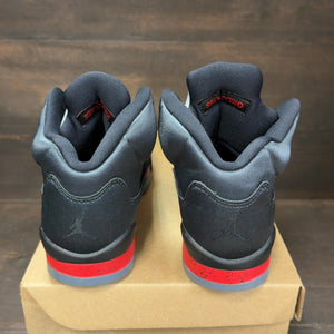 Jordan 5 Retro Satin Bred (GS) Size 7Y (Pre-Owned) - Image 5