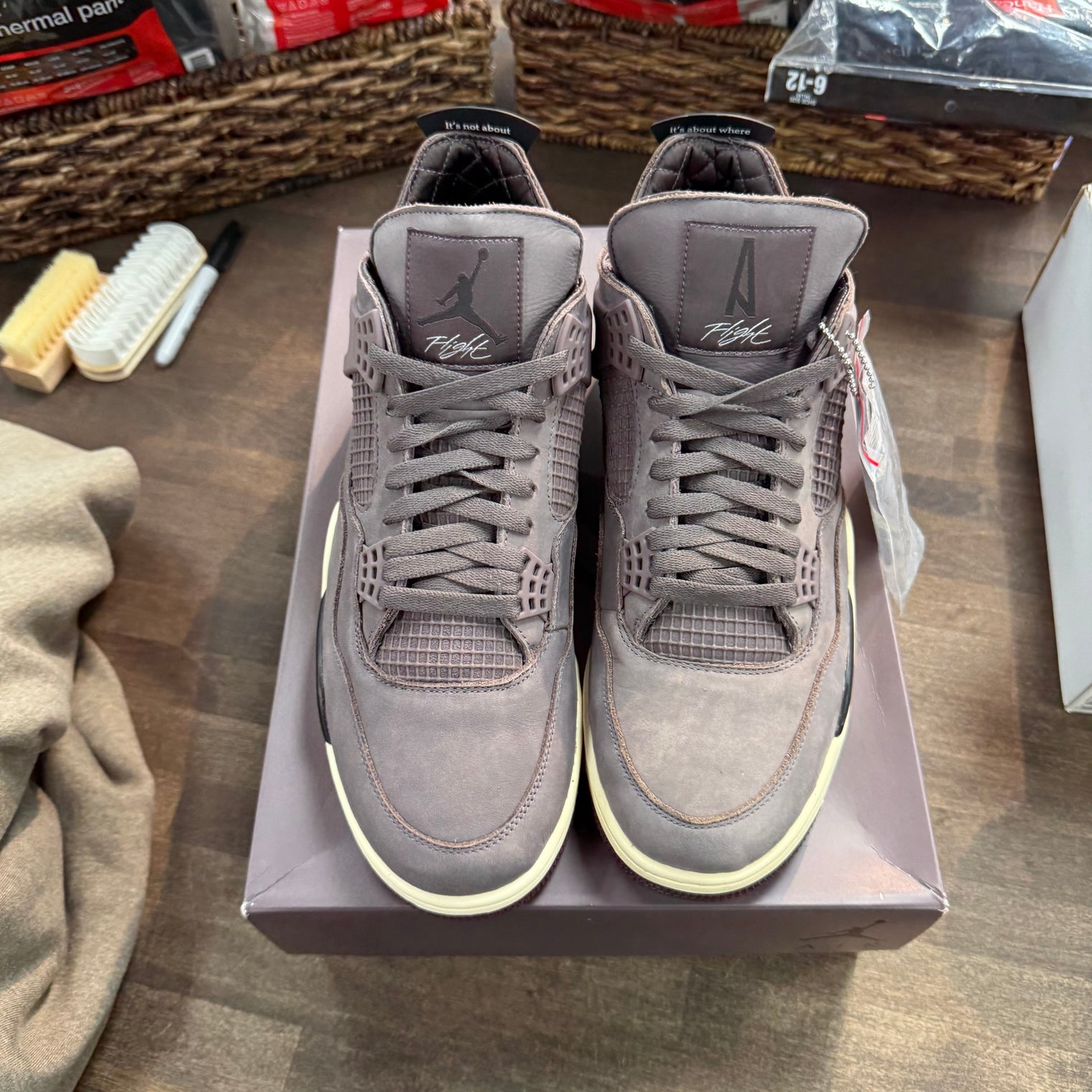 A Ma Maniere Violet Ore Jordan 4 Retro SP (Lightly Worn)