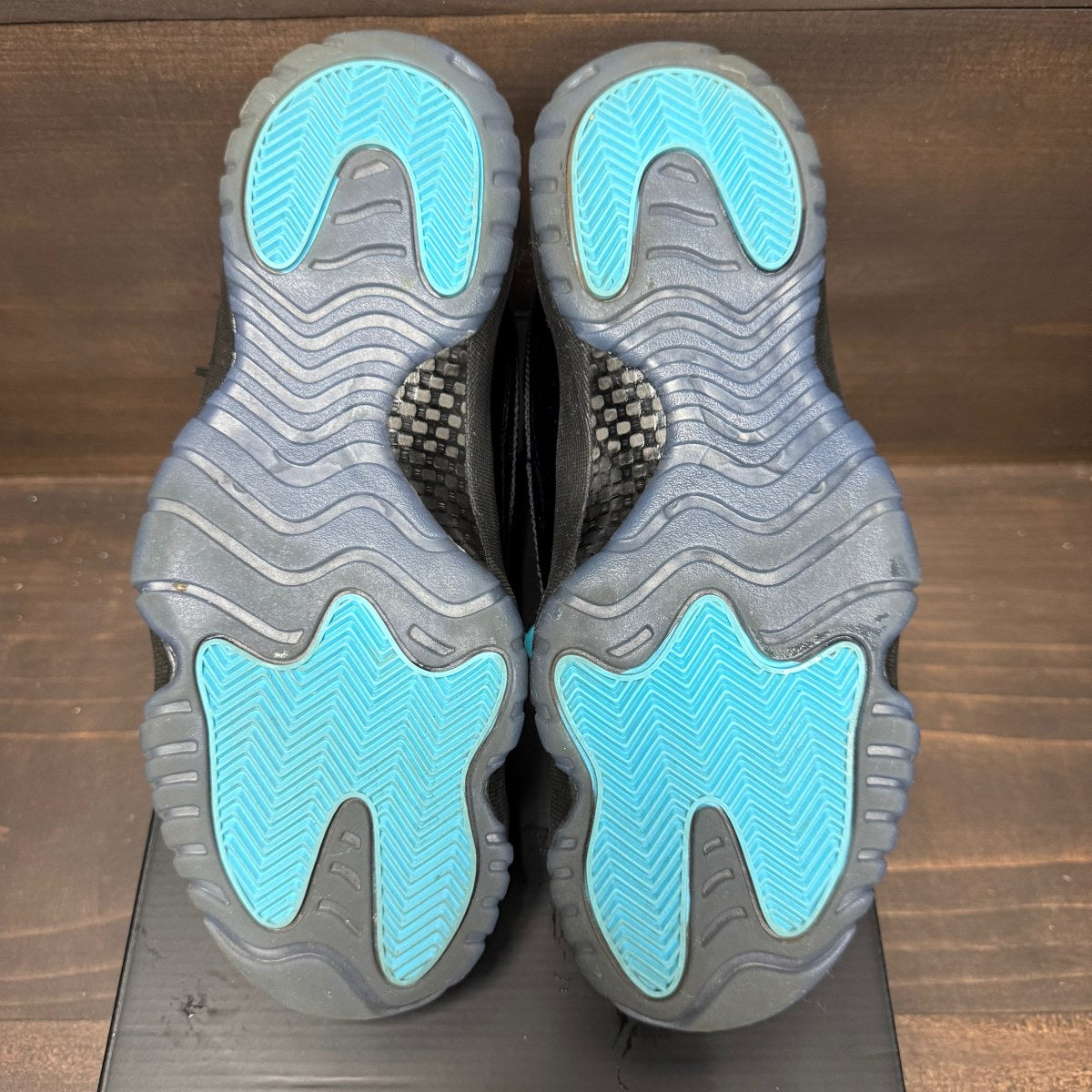 Jordan 11 Retro Gamma Blue (2025) - Image 7