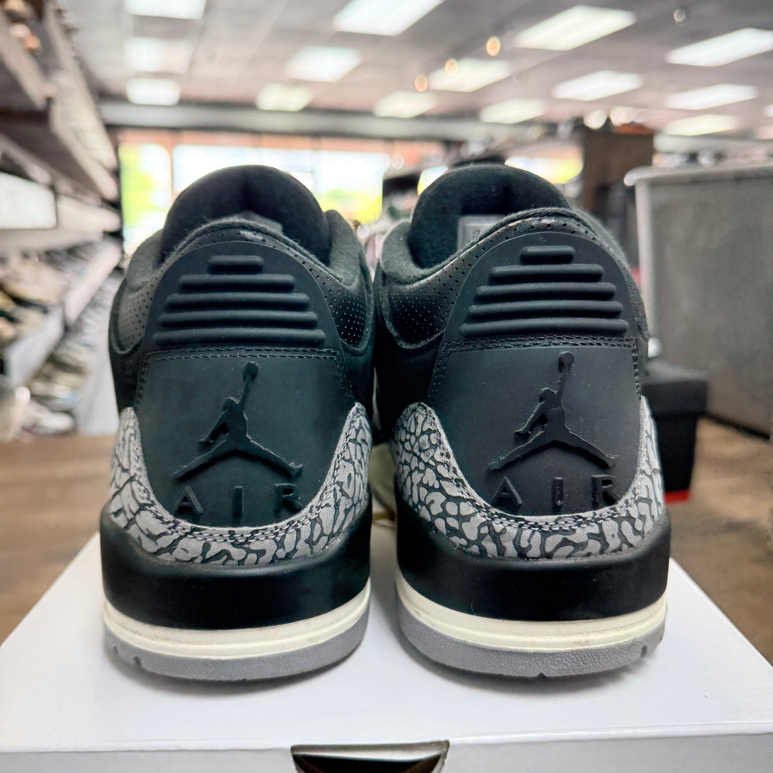 Off Noir Jordan 3 Retro (W) (USED)