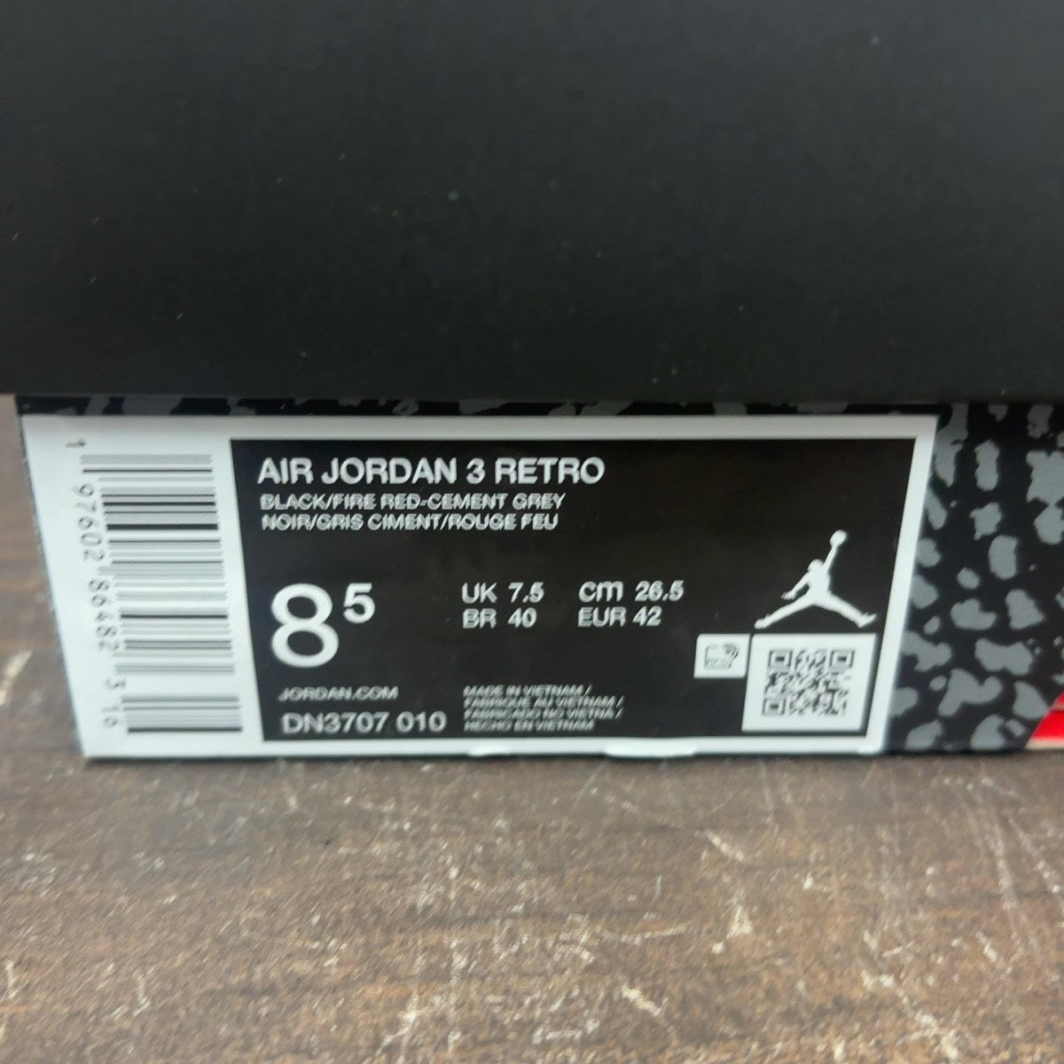 Jordan 3 Retro OG Black Cement (2024) Size 8.5 (Pre-Owned) - Image 7