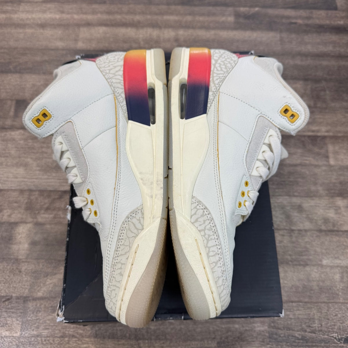 Jordan 3 Retro SP J Balvin Medellín Sunset Size 10 (Pre-Owned) - Image 2
